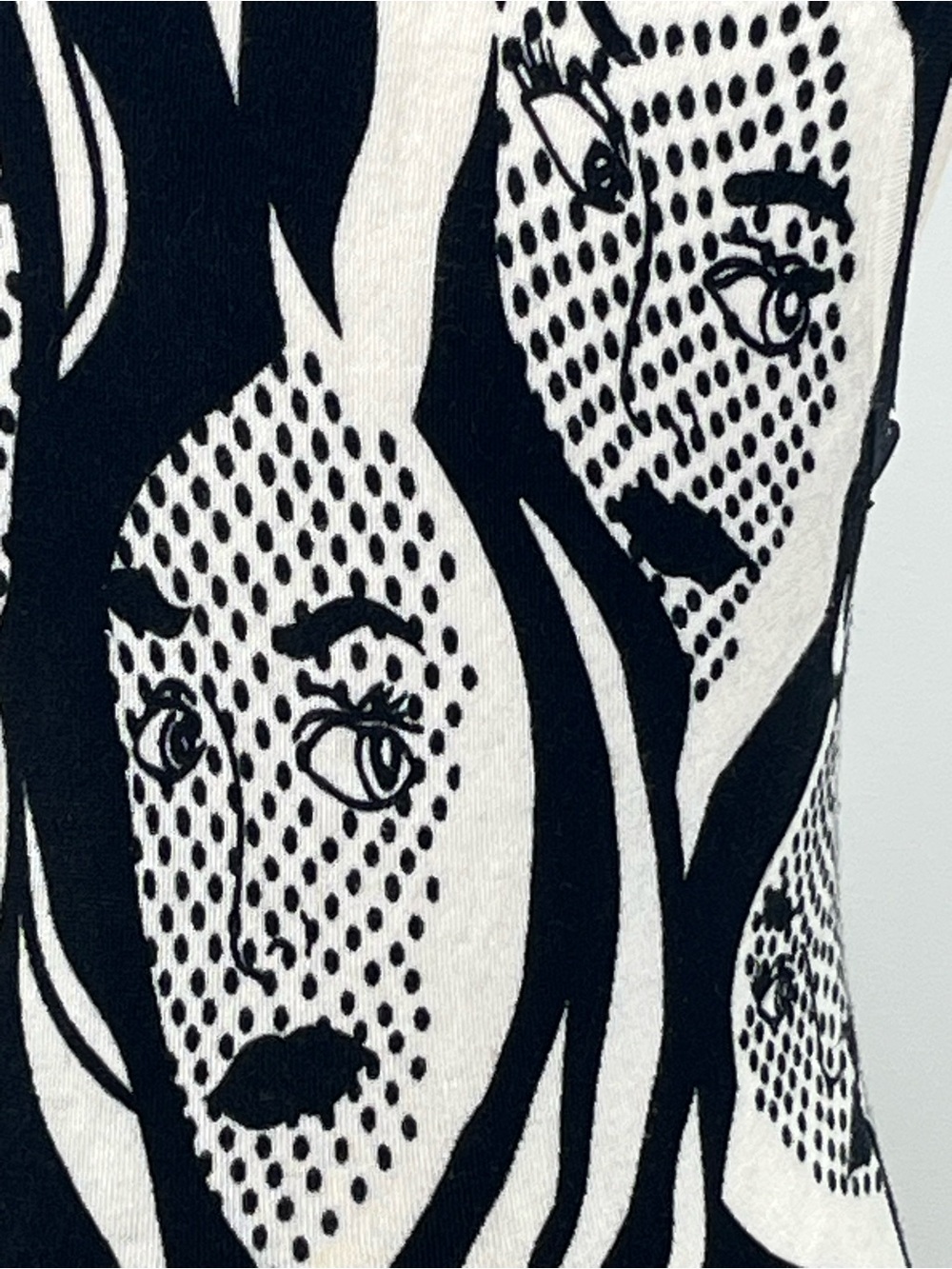 Elizabeth New York Black White Graphic Pop Art Face Print Sleeveless Top Small - Picture 5 of 8